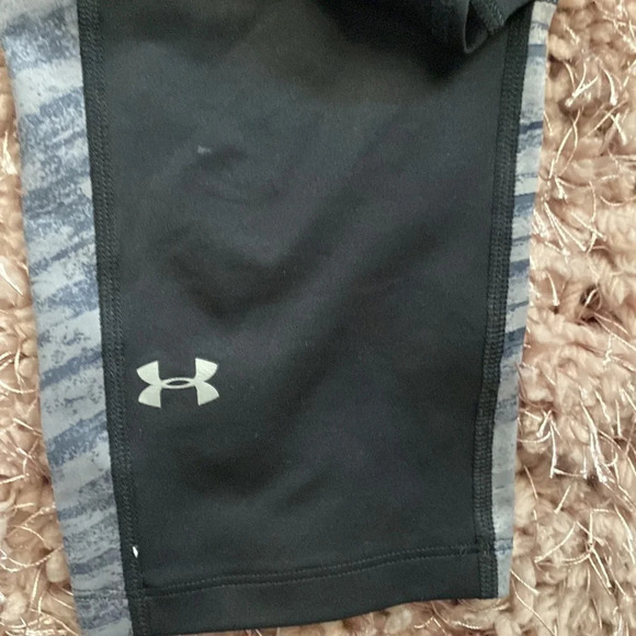 Under Armour heat gear cropped compression leggings Sz L - Picture 7 of 8
